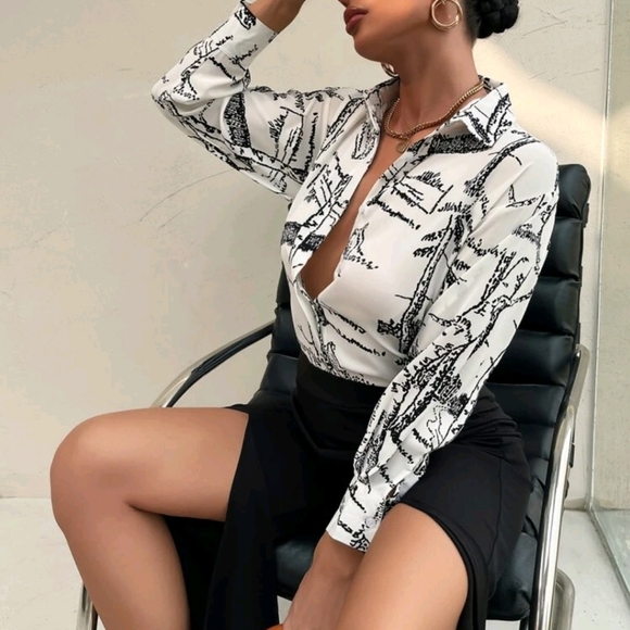 Graphic Print Button Front Blouse - Picture 4 of 7